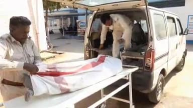 जमुई: झाझा रेलवे स्टेशन के पास ट्रेन से गिरकर एक व्यक्ति की हुई मौत, पोस्टमार्टम के लिए लाया गया जमुई सदर अस्पताल