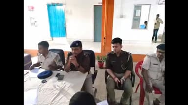 गोड्डा: बोलेरो औऱ  सफारी गाड़ियों में बिहार ले जाई जा रही  504 बोतल अंग्रेजी शराब पुलिस ने  दुमुंही  से किया बरामद