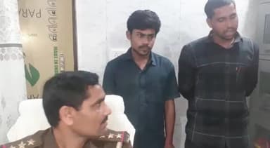 शिकोहाबाद: ठाकुर तारा सिंह  कॉलेज नौशहरा में दो मुन्ना भाई एक महाराज सिंह इंटर कॉलेज पोहप गण में गिरफ्तार केश दर्ज