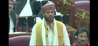 #Raebareli : सदन में स्वास्थ्य विभाग से जुड़े मुद्दों पर प्रश्न करते हुए सपा विधायक मनोज पांडेय #manojpandey #unchahar