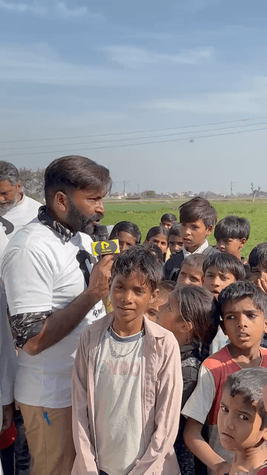लोगो की मदद करना मेरा अब काम बन गया है