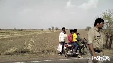 नईसराय: शिवपुरी रोड पर पुलिस ने की चालानी कार्रवाई दो पहिया वाहन चालकों के काटे चालान