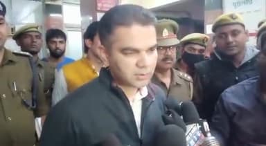 बालू मण्डी के पास घटित फायरिंग की घटना के संबंध में डॉ. अजयपाल शर्मा, पुलिस अधीक्षक, जौनपुर की बाइट।