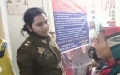 मवाना: बड़ापीर में मां ने दिव्यांग बच्चे को सड़क पर छोड़ा, मोहल्ले वासियों की सूचना पर पुलिस ने महिला को बुलाकर बच्चा सौंपा