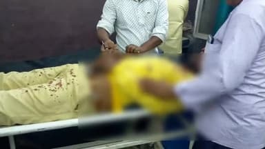 गोड्डा: ठेकेदारी विवाद को लेकर कर्णपुरा गाँव में 4 युवकों ने एक युवक को मारकर किया घायल, सदर अस्पताल में इलाज जारी