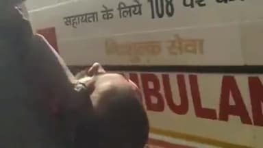 हमीरपुर: इंगोहटा क्षेत्र के प्रेमनगर के पास दो ट्रकों की भिड़ंत में दो लोग हुए घायल