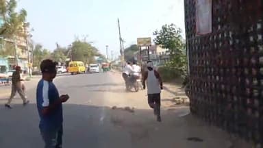 कन्नौज: तिर्वा क्रॉसिंग पर चालान काटते देख बाइक सवार ने भगाई बाइक, यातायात पुलिस के कांस्टेबल ने पकड़ा