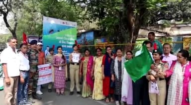 धनबाद/केंदुआडीह: CHC कार्यालय से स्वास्थ्य विभाग तथा एनसीसी कैडेट के समन्वय से निकाली गई फाइलेरिया के लिए जागरूकता अभियान रैली