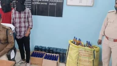 अररिया: त्रिसुलिया घाट के पास से एक कार से 276 लीटर विदेशी शराब के साथ दो कारोबारियों को पुलिस ने किया गिरफ़्तार