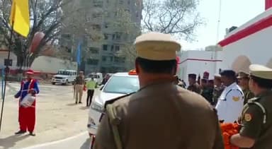 डीएम मनीष कुमार वर्मा को दी गई विदाई, एसपी समेत तमाम अधिकारी रहे मौजूद