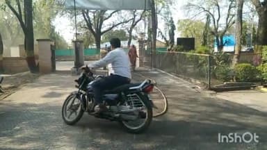 नीमच नगर: नगर पालिका कार्यालय परिसर में शुरू हुआ सड़क निर्माण का कार्य, पार्षद योगेश कवीश्वर ने दी जानकारी