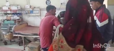 एटा: गांव नगला समन के पास खेत पर पैदल जाते समय बुजुर्ग को बाइक सवार ने मारी टक्कर, घायल मेडिकल कॉलेज में भर्ती