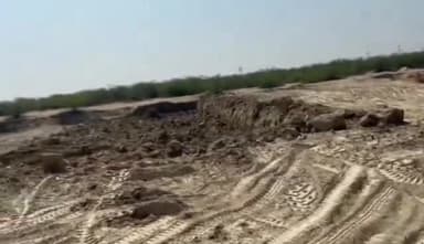 रायबरेली: हरचंदपुर क्षेत्र में खनन माफिया बेखौफ, रात के अंधेरे में मिट्टी भरते हुए डंपर का वीडियो हुआ वायरल