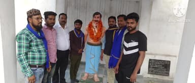 बीसलपुर।शहीद चंद्रशेखर आजाद के बलिदान दिवस पर भीम आर्मी के कार्यकर्ताओं ने चंद्रशेखर आजाद पार्क पहुंचकर किया माल्यार्पण।