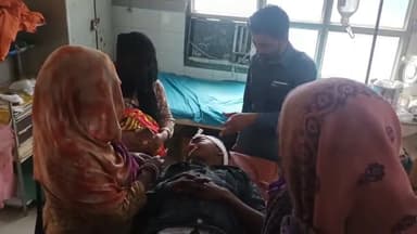 एटा: मिरहची के पास 30 वर्षीय युवक की बाइक में एंबुलेंस ने मारी टक्कर, युवक हुआ घायल