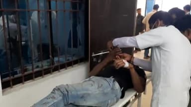 सासाराम: मोकर गांव में ऑटो व कार में हुई टक्कर, ऑटो सवार एक युवक हुआ घायल