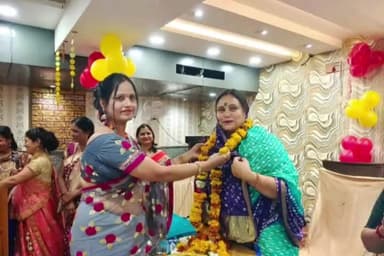 ग्वालियर गिर्द: शिंदे की छावनी स्थित होटल में होली मिलन समारोह में पहुंची महापौर शोभा सिकरवार