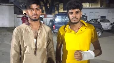 हसनपुर: संभल अड्डे पर डीजे पर डांस को लेकर हुआ विवाद, दबंगों ने 2 युवकों के साथ मारपीट कर कार में की तोड़फोड़