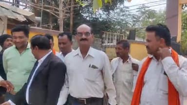 बैतूल नगर: घुमंतू और अर्ध-घुमंतू समाज के ज़िले भर के लोगों ने कलेक्टर को शासन की योजनाओं का लाभ दिलवाने को लेकर दिया ज्ञापन