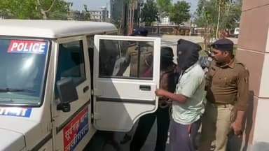 लखीसराय: चानन थाना पुलिस ने 10 लुटेरों को किया गिरफ्तार, लूटे गए आभूषण एवं 2 लाख 71 हजार रूपए बरामद