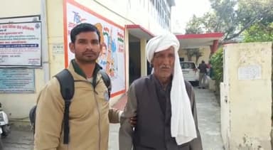 बुलंदशहर: खालोर गांव से डीएम कार्यालय पहुंचकर पीड़ित पुत्र ने फर्जी तरीके से जमीन का बैनामा कराने का लगाया आरोप