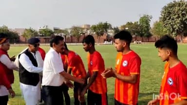 बीकानेर: पुष्करणा स्टेडियम में राज्य स्तरीय मास्टर बच्ची गोल्ड कप फुटबॉल टूर्नामेंट का आगाज