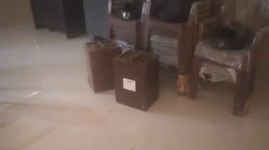 महसी: लौकिहा के मतदान स्थल का बीडीओ ने किया निरीक्षण, मौके पर पहुंची पोलिंग पार्टी को दिए आवश्यक दिशा निर्देश