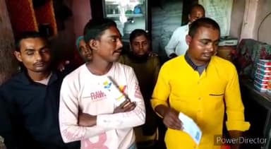 गोंडा: दोनों आंखों से दिव्यांग होने के बावजूद गोण्डा में युवक दे रहा इंटरमीडिएट की बोर्ड परीक्षा,DIOS से हौसले को किया सलाम!