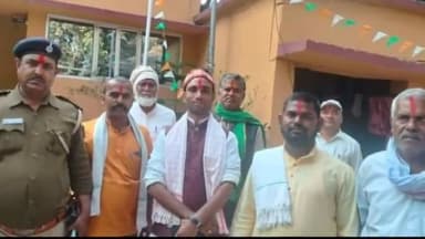 तेघरा: होली की तैयारी के मद्देनजर तेयाय ओपी परिसर में शांति सभा की बैठक का हुआ आयोजन