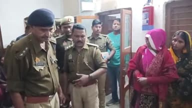 डलमऊ: कूड़ा चक शगुनपुर के पास ट्रैक्टर ट्रॉली पलटने से घायल हुए लोगों को डलमऊ पुलिस के द्वारा निजी बस से पहुंचाया गया घर