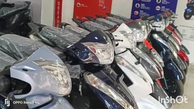 आरा: चंदवा स्थित सूर्य मंदिर के निकट प्रियदर्शी एम्पीयर शोरूम में इलेक्ट्रिक बाइक के शोरूम में ₹5,000 की विशेष छूट 9905828609