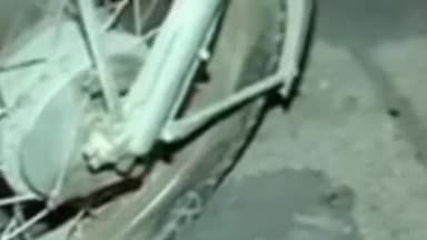 पालीगंज: महाबलीपुर सड़क पर एक बाइक अनियंत्रित होकर फिसली, चालक हुआ जख्मी