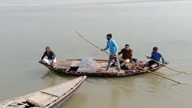 आलापुर: माझा कम्हरिया सरजू नदी में डूबे अधेड़ की शव दूसरे दिन भी नहीं मिला, गोताखोरों के सहयोग से तलाश जारी है