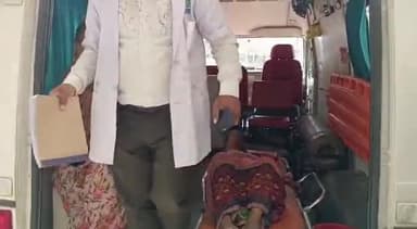 हाथरस: ग्रीनसिटी महादेव कॉलोनी में सीसीटीवी कैमरे तोड़ने का आरोप लगाते हुए पुलिस कर्मी ने दो महिलाओं सहित बच्ची से की मारपीट