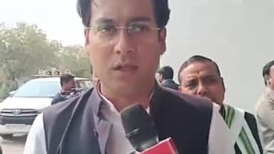 हुज़ूर: कांग्रेस विधायक जयवर्धन सिंह ने भोपाल विधानसभा के बाहर गैस सिलेंडर के बढ़े दामों को लेकर सरकार को घेरा