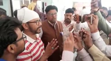 आज दिनांक 02/03/2023 जिलामुख्यालय फर्रुखाबाद मे आजाद समाज पार्टी (कांशीराम) व भीम आर्मी द्वारा अल्पसंख्यक समाज के भाई #नासिर व #जुनैद हत्याकांड के विरोध मे धरना-प्रदर्शन व महामहिम राष्ट्रपति को ज्ञापन सौंपा@asp@aspstudentup