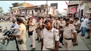 दरभंगा: होली को लेकर के जिला पुलिस ने सभी थानों में किया हाई अलर्ट, लोहिया चौक सहित मुख्य मार्ग पर पुलिस तैनात