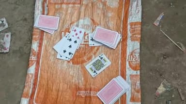 बेमेतरा: बहरबोड के पास जुआ खेलते 6 जुआरी गिरफ्तार, ताशपत्ती समेत ₹10990 जब्त