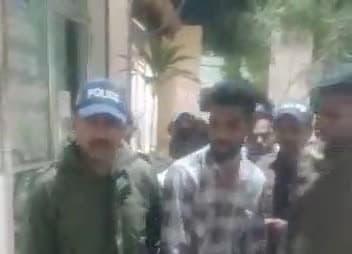 रूड़की: मेवड़ कला गांव में आम के बाग में जुआ खेल रहे चार युवकों को पुलिस ने किया गिरफ्तार, 9 बाइक और नकदी किया बरामद