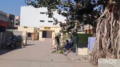 बुलंदशहर: खानपुर थाना क्षेत्र में संदिग्ध परिस्थितियों में हुई विवाहिता की मौत के बाद पीएम के लिए जिला अस्पताल भेजा गया शव