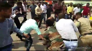 जगदलपुर: भाजपा सदस्यों ने गोल बाजार चौक में दहन किया राज्य के गृहमंत्री का पुतला