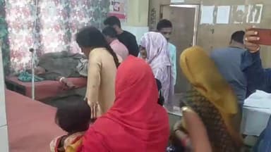 इकौना: इकौना बीरपुर मार्ग पर रघुवीर पुरवा के पास पलटा ई-रिक्शा, एक महिला हुई घायल