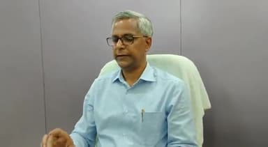 मुरादाबाद: जिलाधिकारी शैलेन्द्र कुमार सिंह द्वारा आगामी त्योहारों को दृष्टिगत रखते हुए दी जानकारी।