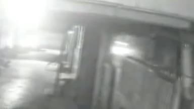 मथुरा: चौकी कृष्णा नगर क्षेत्र से भाजपा नेता की घर के आगे खड़ी फॉर्च्यूनर कार हुई चोरी घटना CCTV में कैद चोरों के हौसले बुलंद