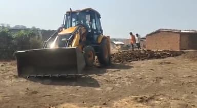 विभिन्न मांगों को लेकर शक्ति जागृति महिला मंडल की अध्यक्ष रंजीता शिववंशी ने कहा कि 14 मार्च से करूंगी पैदल यात्रा गरीबों को दी जाए मूलभूत सुविधा माननीय मुख्यमंत्री भैया जी हमें ₹1000 नहीं चाहिए हमें तो हमारे आशियाना का पट्टा, पीने के लिए पा