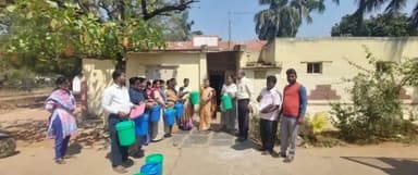 ಮುಂಡರಗಿ: ಪಟ್ಟಣದಲ್ಲಿ ಪುರಸಭೆಯಿಂದ ಡಸ್ಟ್ ಬಿನ್ ವಿತರಣೆ