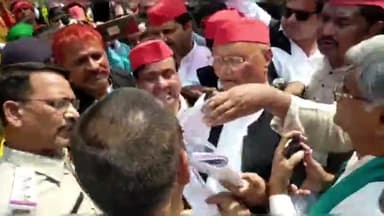 सिरोंज: भोपाल में समाजवादी पार्टी द्वारा किए गए विधानसभा घेराव  प्रदर्शन में सिरोंज के कार्यकर्ता हुए शामिल