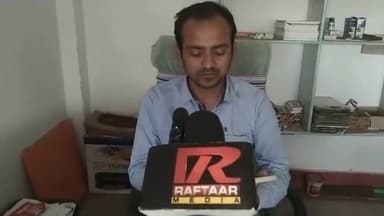 कुढ़नी: कुढ़नी में सरकारी अमीन अभिषेक कुमार पर जिला पार्षद प्रतिनिधि सुशील कुमार ने पैसा मांगने का लगाया आरोप
