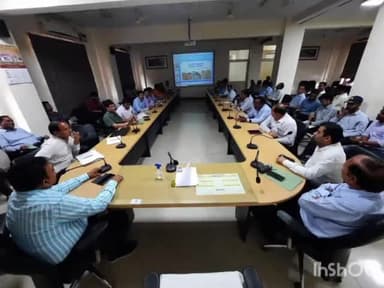 ग्वालियर गिर्द: निगम के प्रशासनिक भवन में आयोजित हुई स्वच्छता सर्वेक्षण को लेकर बैठक, कई अधिकारी रहे मौजूद