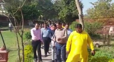 राजगीर: जिलाधिकारी शशांक शुभंकर अपने संबंधित पदाधिकारियों के साथ कुंड का किया निरीक्षण,दिए कई दिशा निर्देश